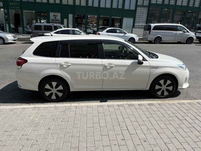 Toyota Corolla Fielder-5