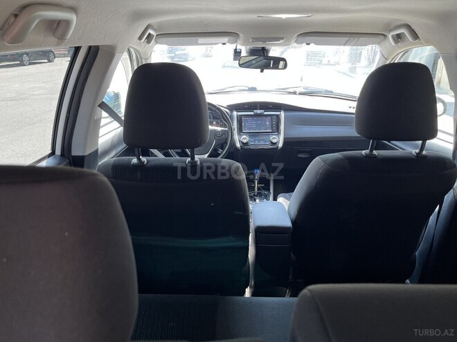 Toyota Corolla Fielder-6