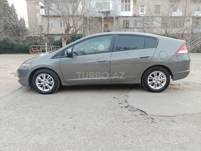 Honda Insight-3