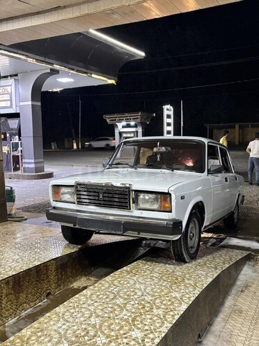 LADA (VAZ) 2107-1