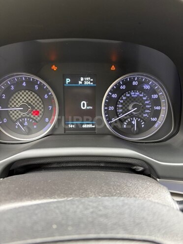 Hyundai Elantra-11
