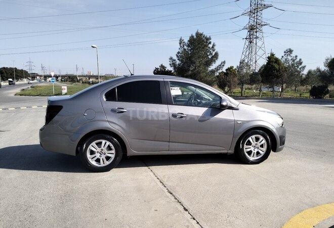 Chevrolet Aveo-6