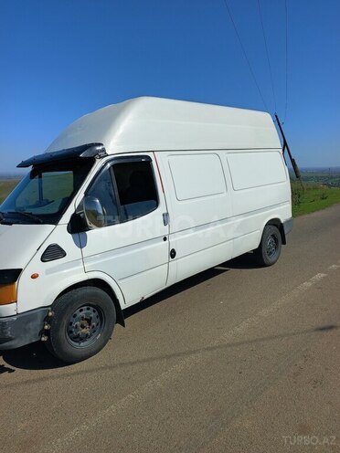 Ford Transit-6