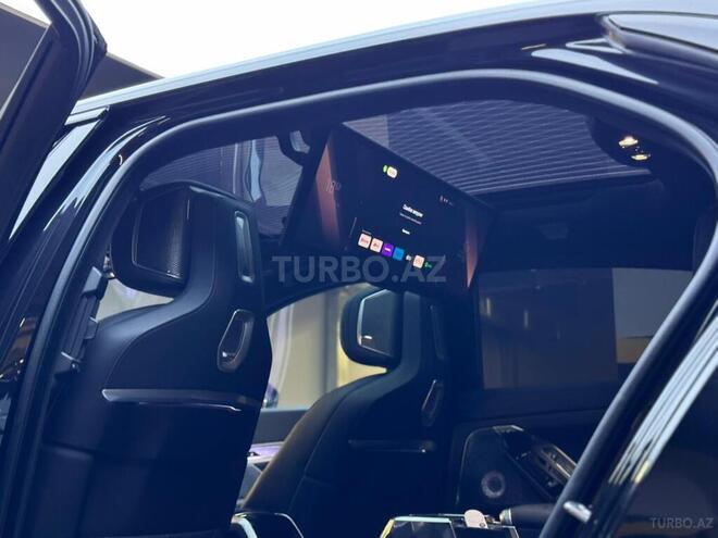 BMW i7-15
