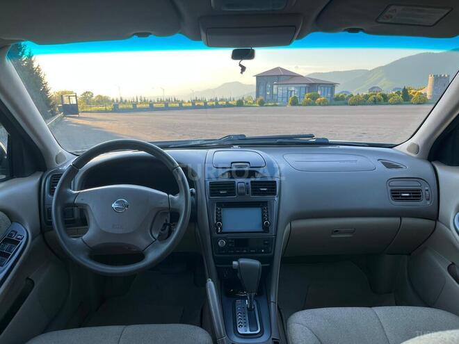 Nissan Maxima-3