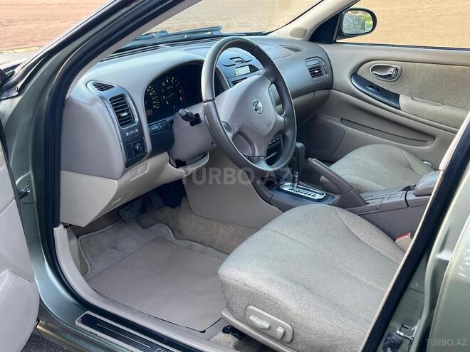 Nissan Maxima-9