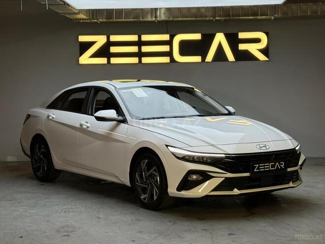 Hyundai Elantra-1