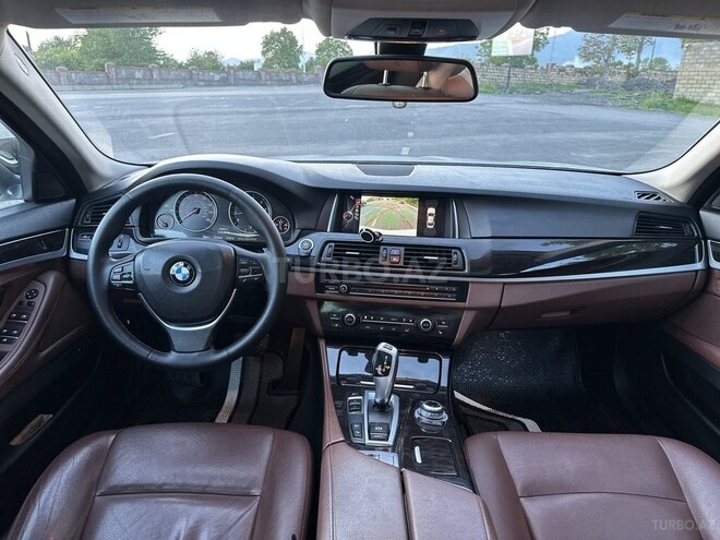 BMW 528-8