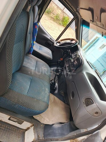 Ford Transit-10