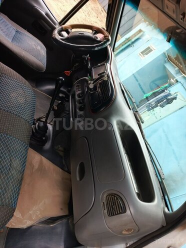 Ford Transit-9
