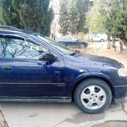 Opel Astra-10