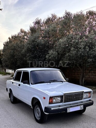 LADA (VAZ) 2107-2