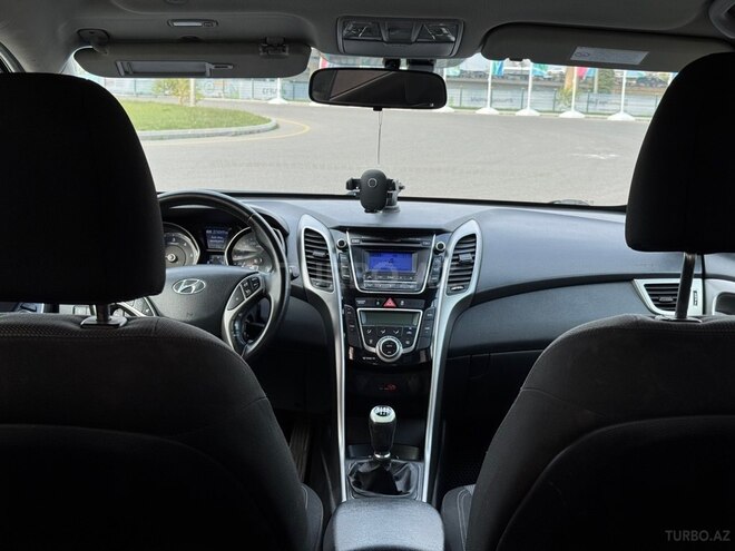 Hyundai i30-10
