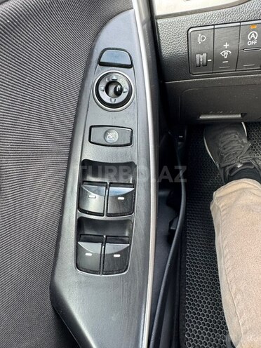 Hyundai i30-11