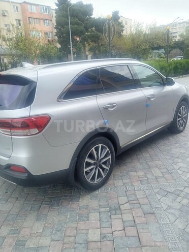 Kia Sorento-10