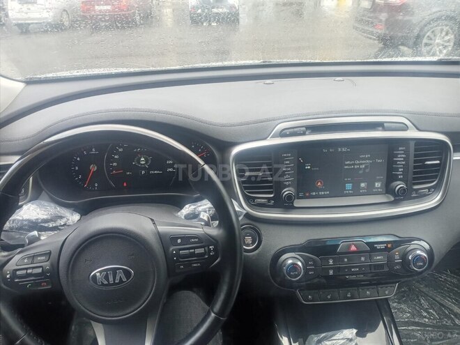 Kia Sorento-18