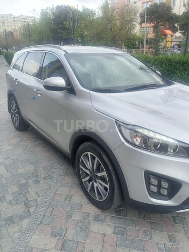 Kia Sorento-11