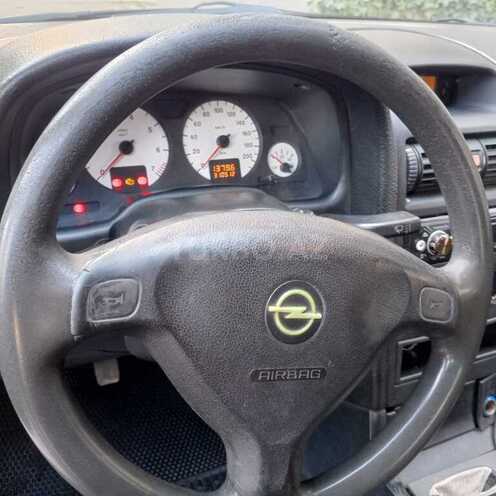 Opel Astra-13