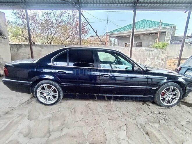 BMW 728-2