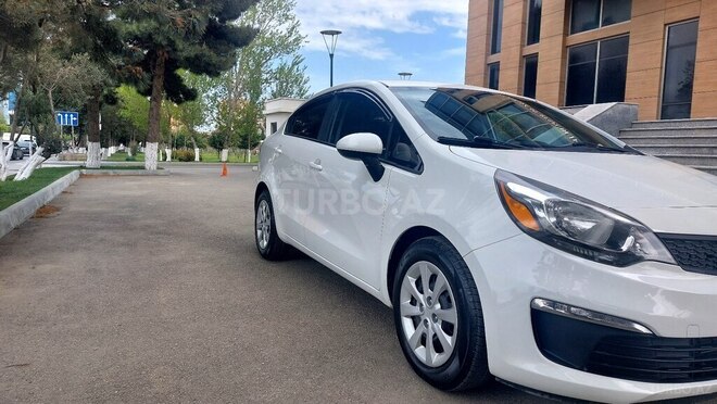 Kia Rio-4