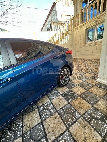 Hyundai Elantra-14