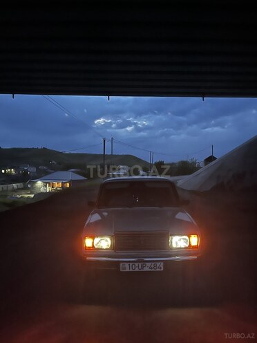 LADA (VAZ) 2107-2