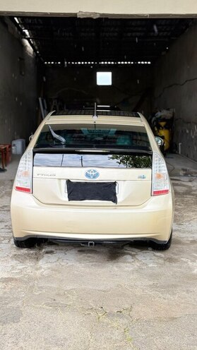 Toyota Prius-7