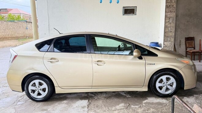 Toyota Prius-9