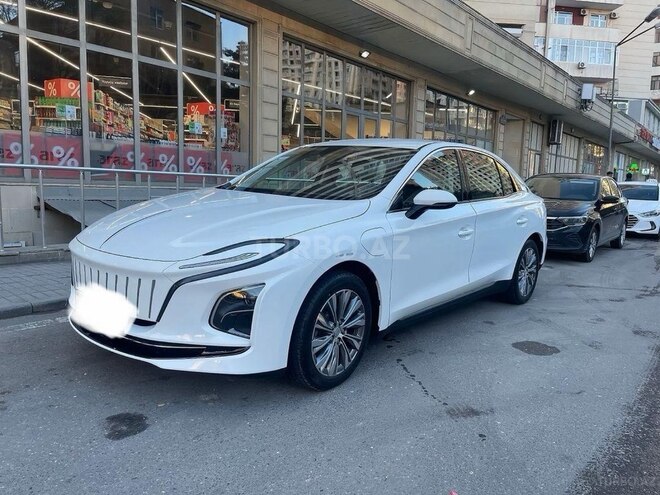 Hongqi E-QM5-2