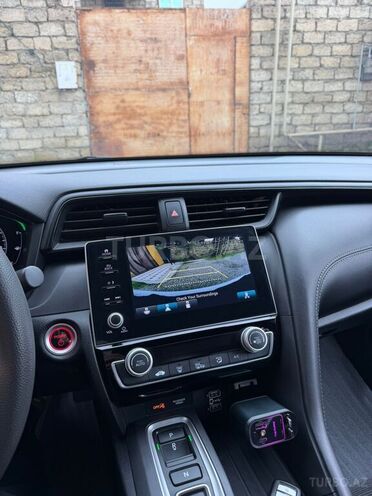 Honda Insight-5