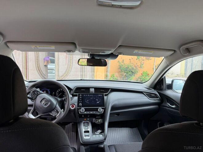 Honda Insight-7