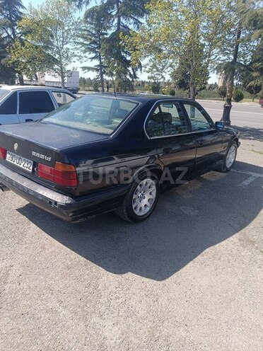BMW 525-8