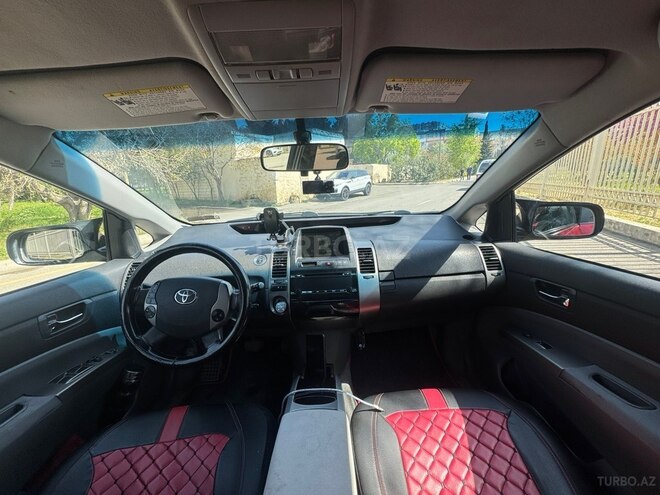 Toyota Prius-11