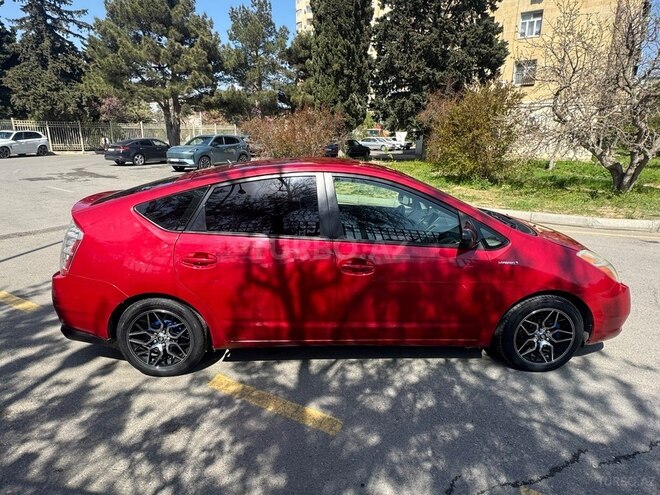 Toyota Prius-8