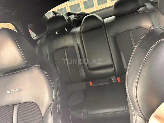 Kia K5-17