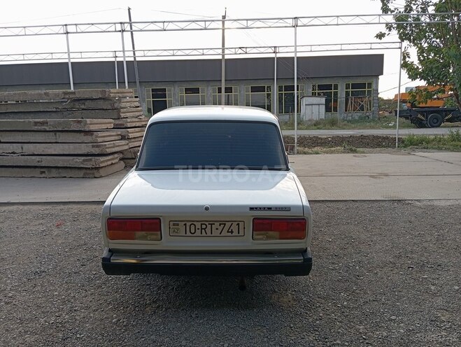 LADA (VAZ) 2107-2