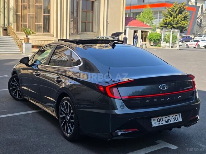 Hyundai Sonata-15