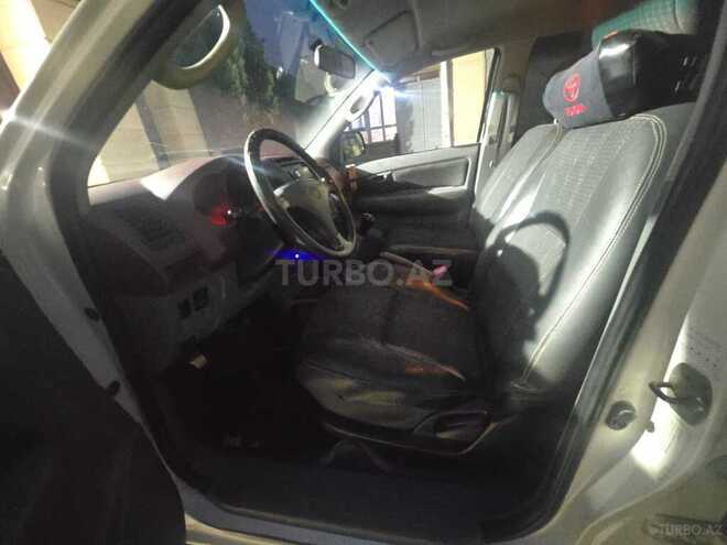 Toyota Hilux-4