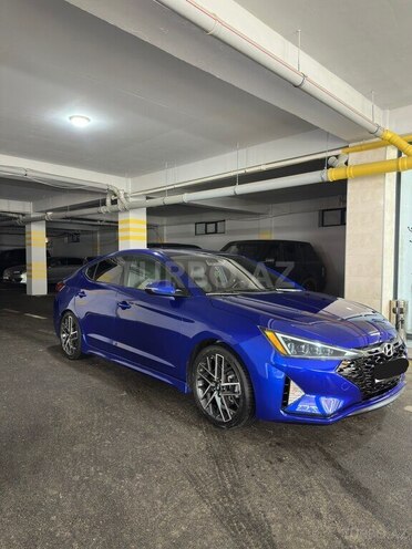 Hyundai Elantra-4