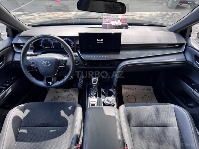 Toyota Camry-9