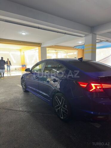 Hyundai Elantra-9