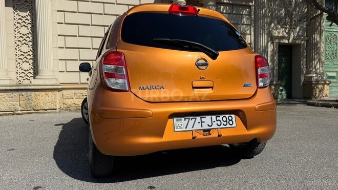 Nissan March-2
