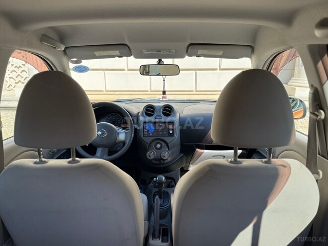 Nissan March-5