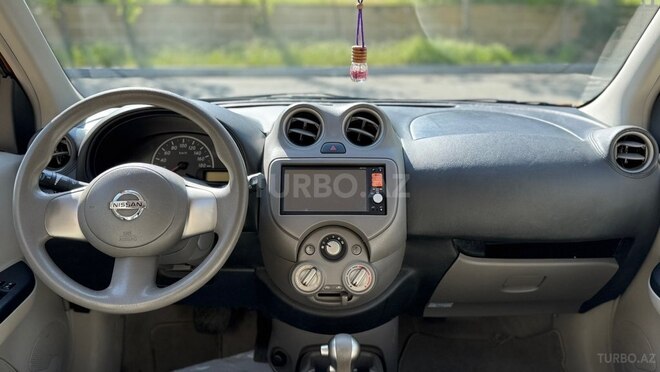 Nissan March-14