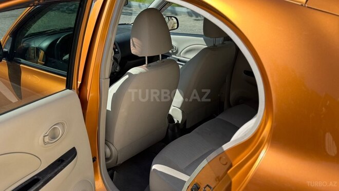 Nissan March-15
