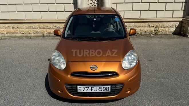 Nissan March-16