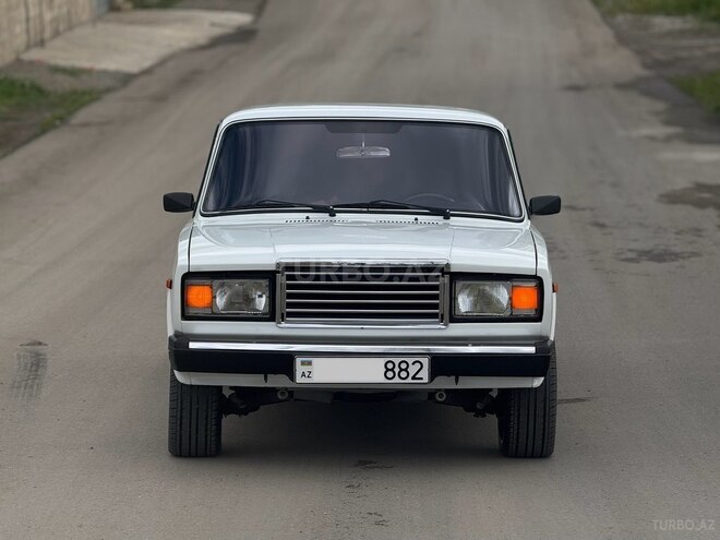 LADA (VAZ) 2107-2