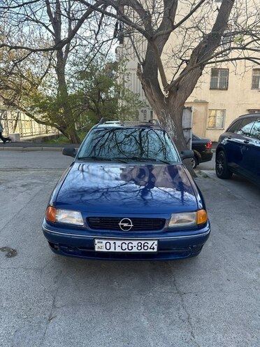Opel Astra-1