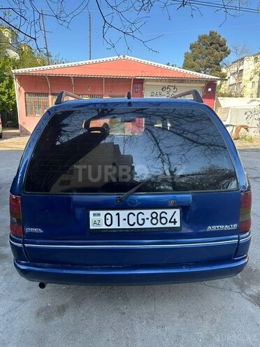 Opel Astra-2