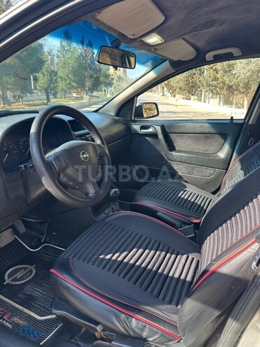 Opel Astra-11